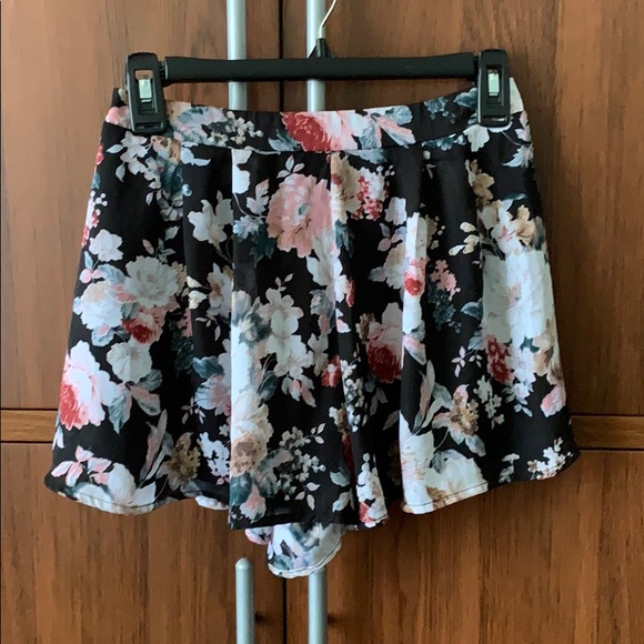 Floral skort - Picture 1 of 4